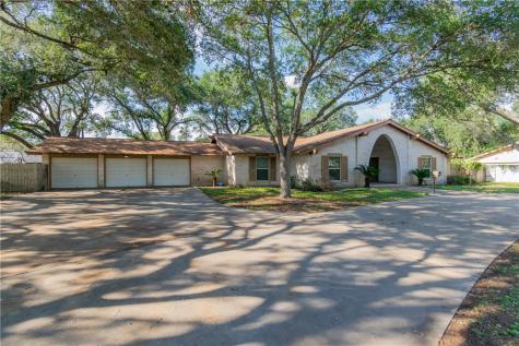 1307 Lincoln Street Alice TX 78332