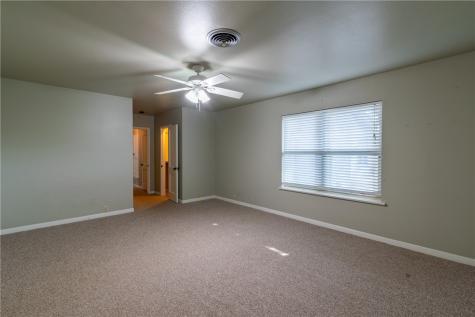 1307 Lincoln Street Alice TX 78332