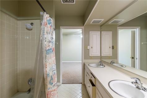 1307 Lincoln Street Alice TX 78332