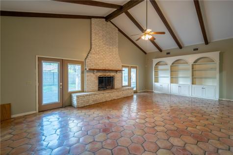 1307 Lincoln Street Alice TX 78332