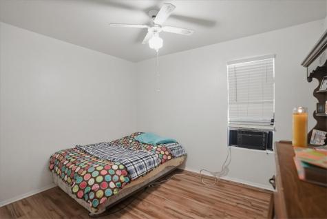 1307 Amy Street George West TX 78022