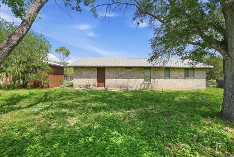 1307 Amy Street George West TX 78022