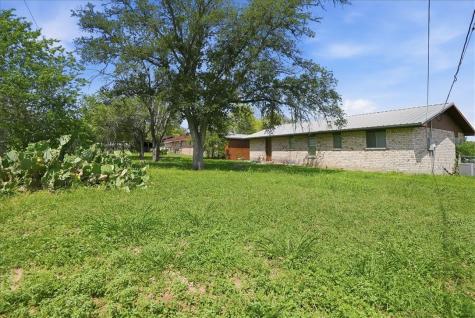 1307 Amy Street George West TX 78022