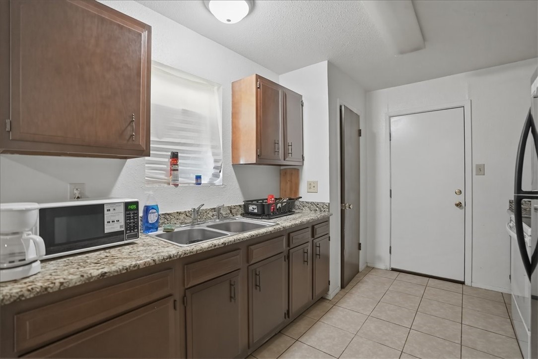 1307 Amy Street George West TX 78022