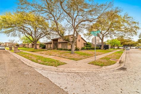 6042 Lost Creek Drive Corpus Christi TX 78413