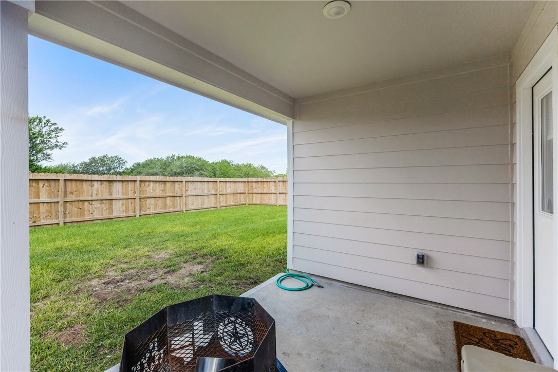 1905 Osbert Nelly Drive Corpus Christi TX 78417