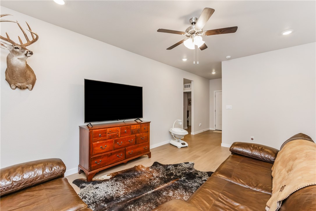 1905 Osbert Nelly Drive Corpus Christi TX 78417