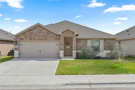 103 Donegal Street Sinton TX 78387