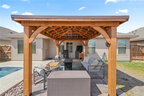 103 Donegal Street Sinton TX 78387