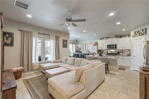 103 Donegal Street Sinton TX 78387