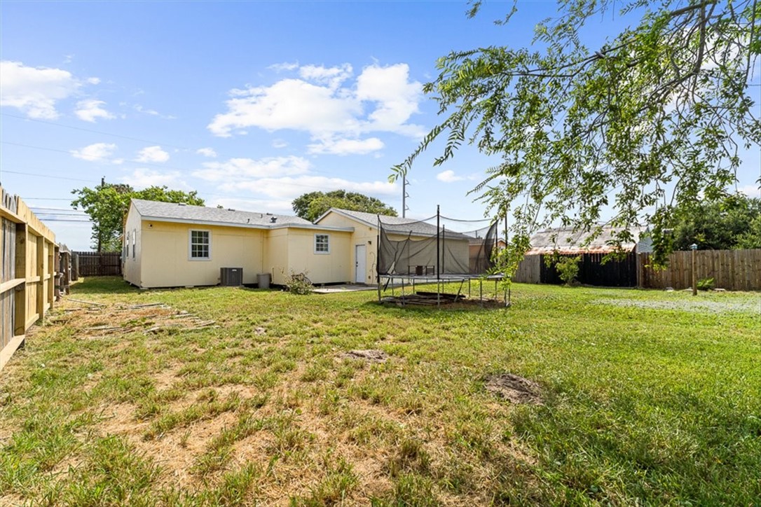 945 Purdue Corpus Christi TX 78418
