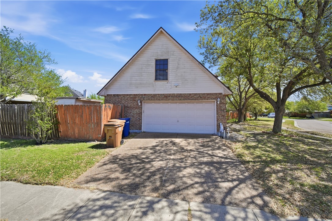 5502 Queensborough Corpus Christi TX 78413