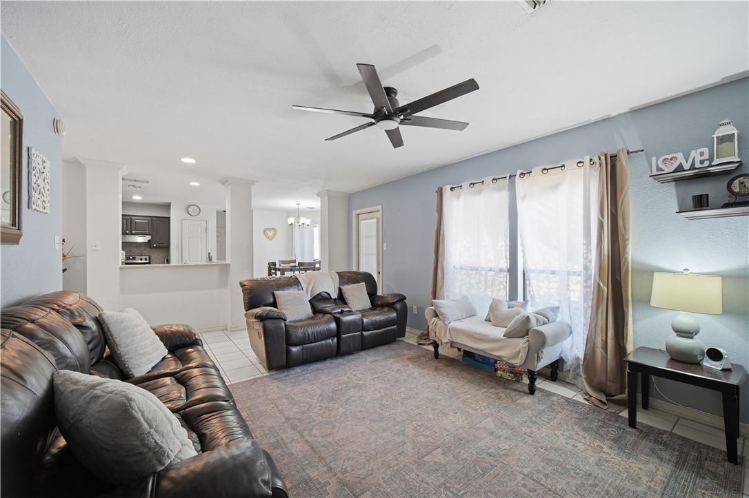 5502 Queensborough Corpus Christi TX 78413