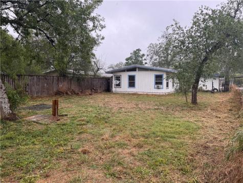 718 E Copano Street Mathis TX 78368