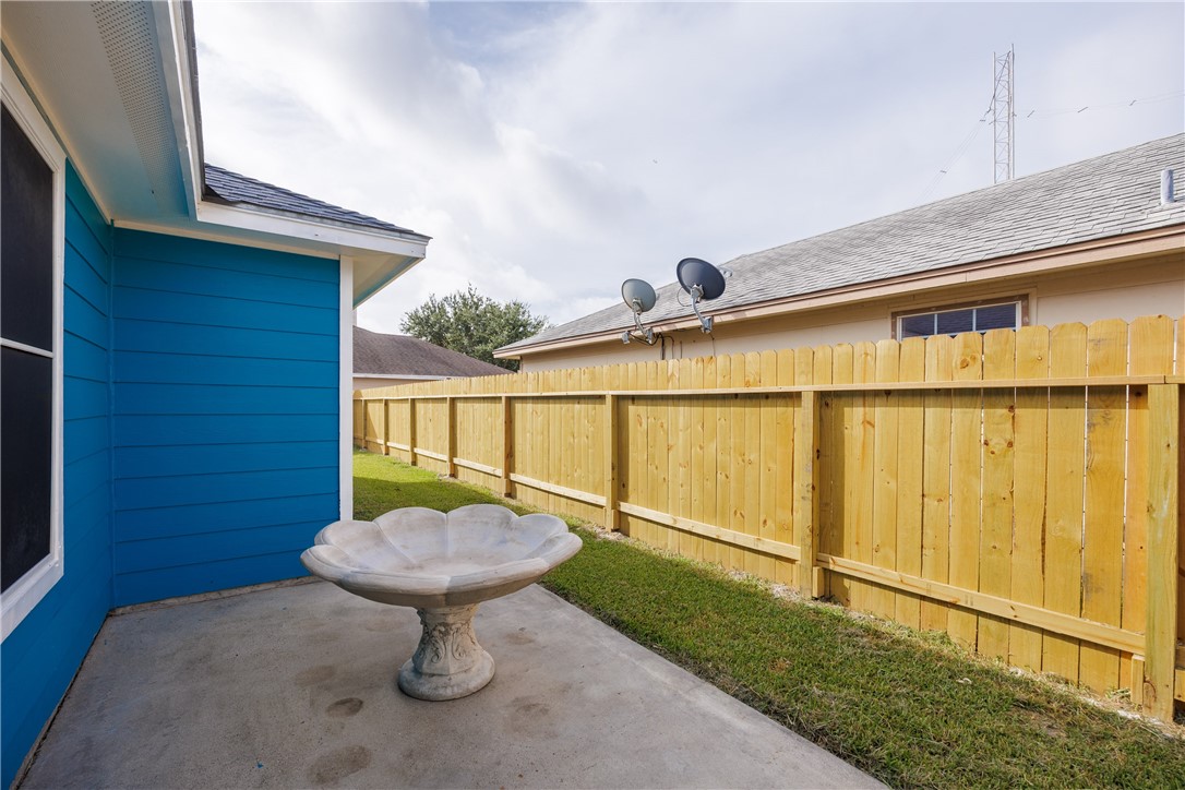 2333 Zuza Drive Corpus Christi TX 78418