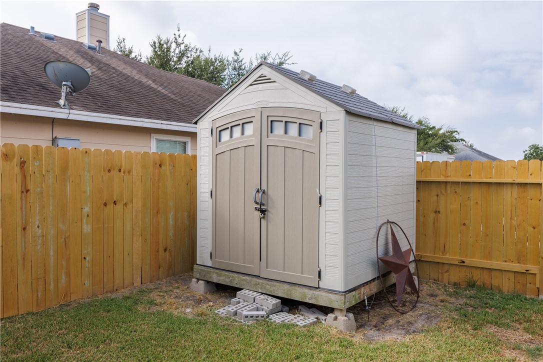 2333 Zuza Drive Corpus Christi TX 78418