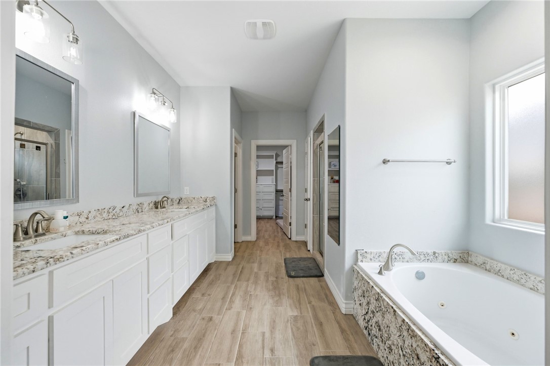 2433 Manuel Corpus Christi TX 78414
