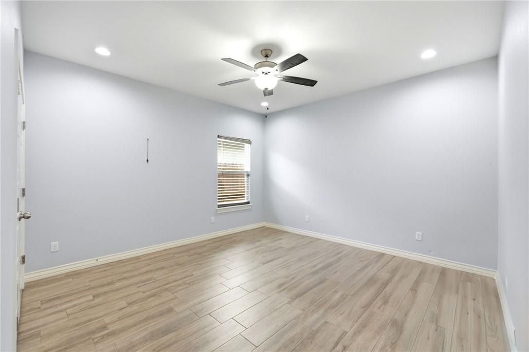 2433 Manuel Corpus Christi TX 78414