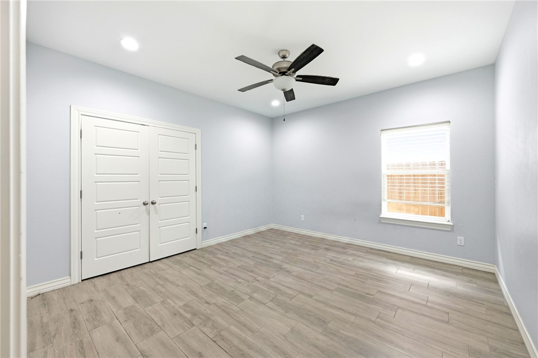 2433 Manuel Corpus Christi TX 78414