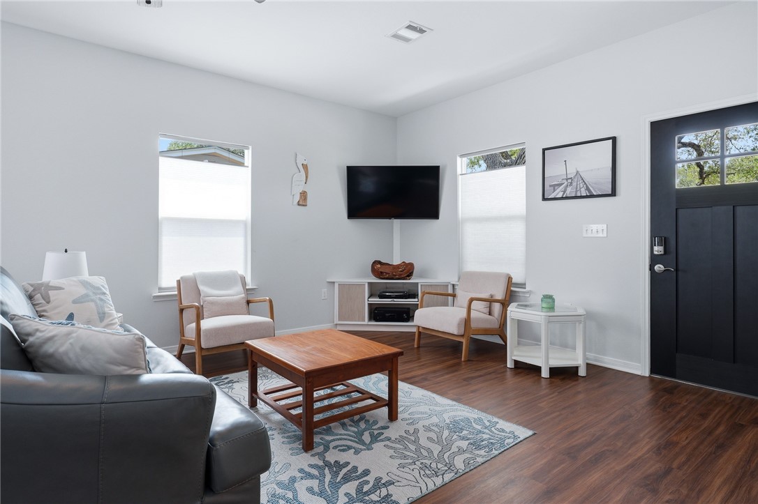 1906 Picton Rockport TX 78382