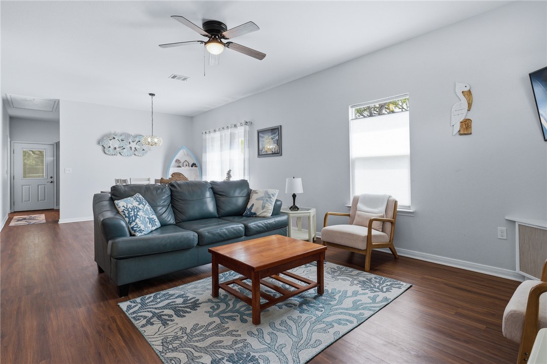 1906 Picton Rockport TX 78382