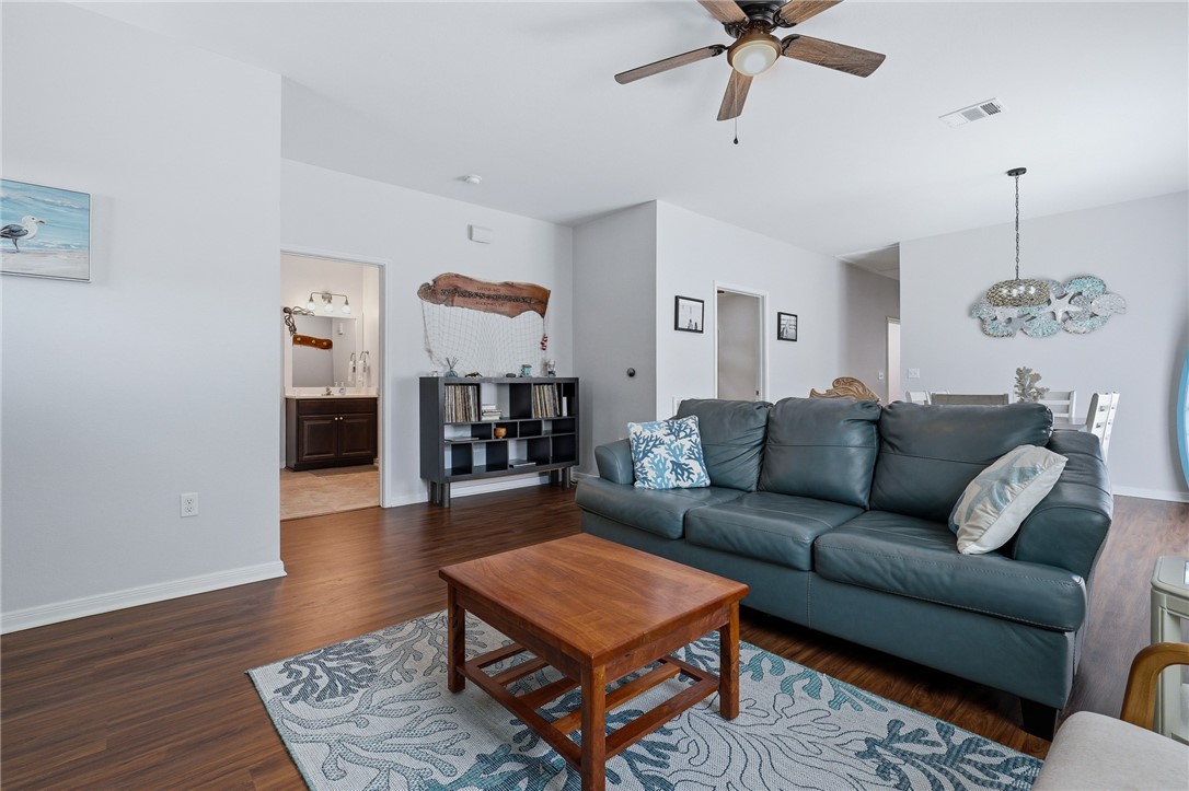 1906 Picton Rockport TX 78382