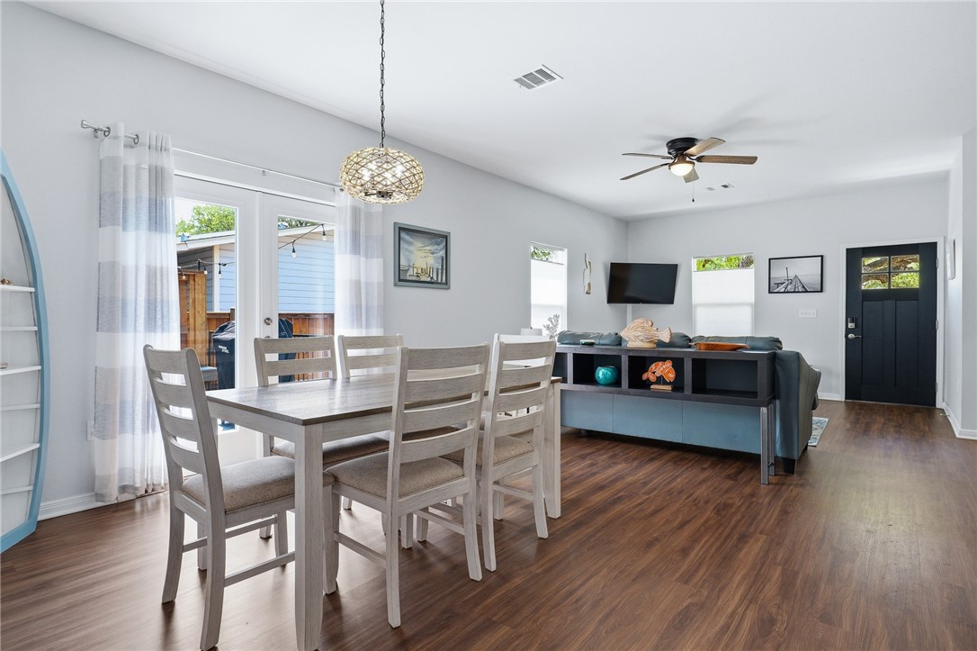1906 Picton Rockport TX 78382