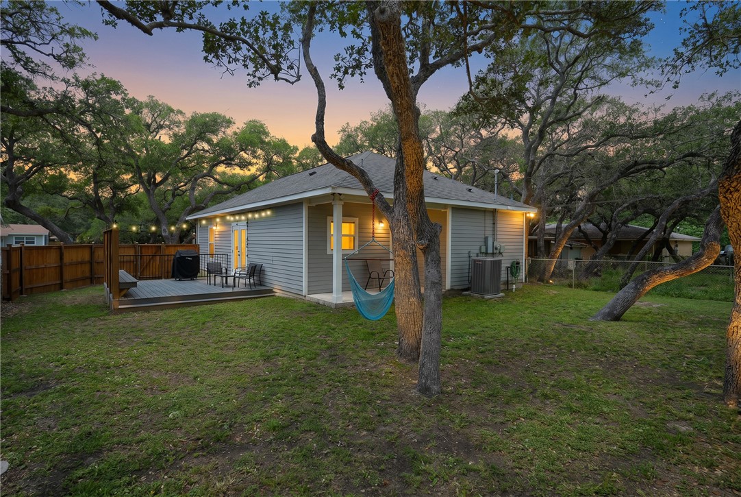 1906 Picton Rockport TX 78382