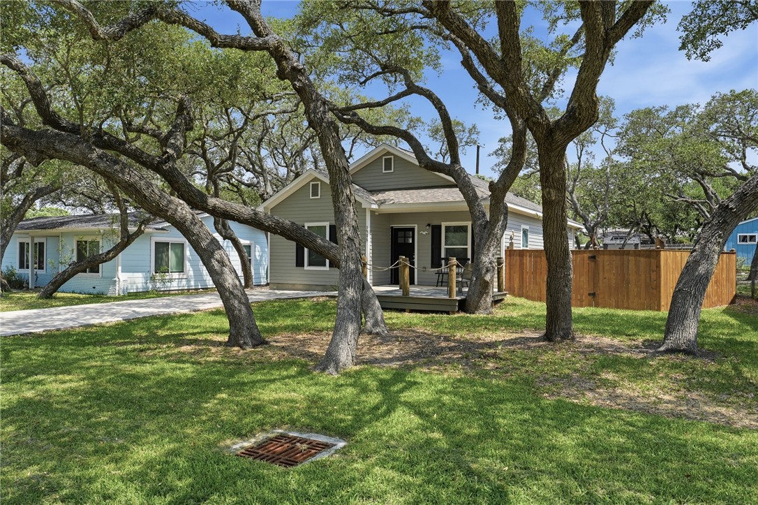 1906 Picton Rockport TX 78382