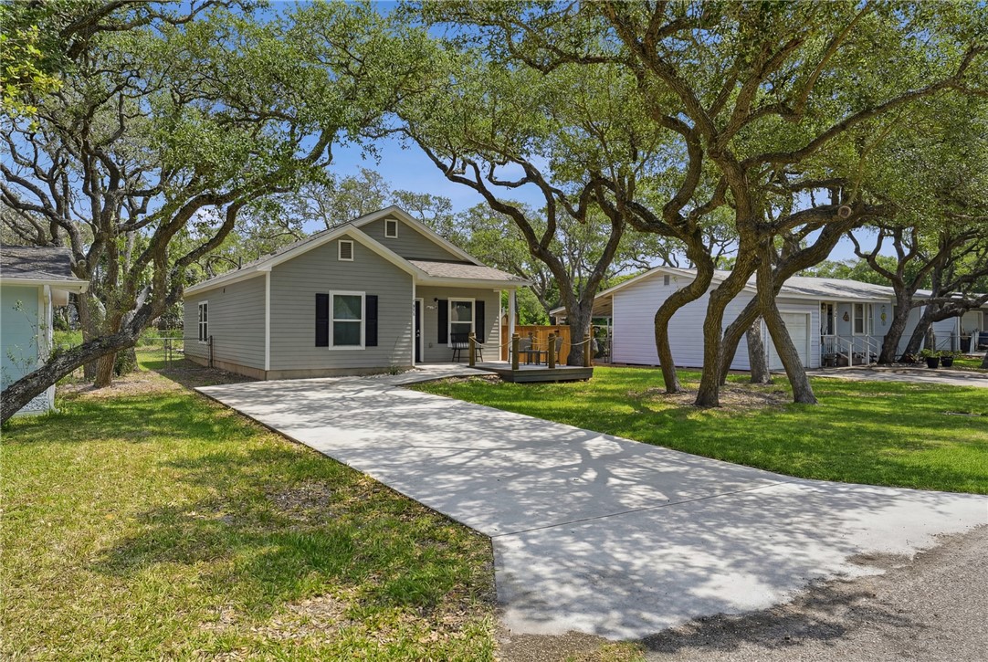 1906 Picton Rockport TX 78382