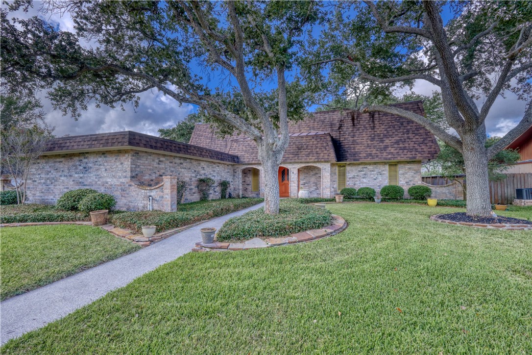 5233 Saint Andrews Drive Corpus Christi TX 78413