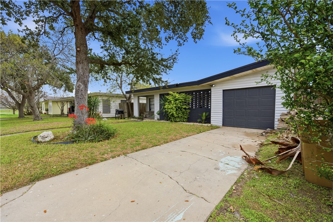 4345 Amherst Drive Corpus Christi TX 78412