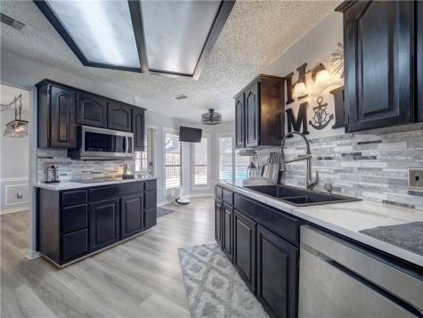 2306 Park Wood Drive Portland TX 78374