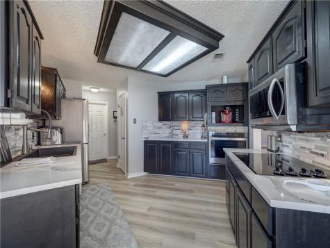 2306 Park Wood Drive Portland TX 78374