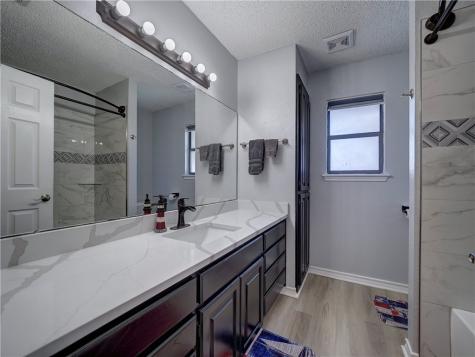 2306 Park Wood Drive Portland TX 78374
