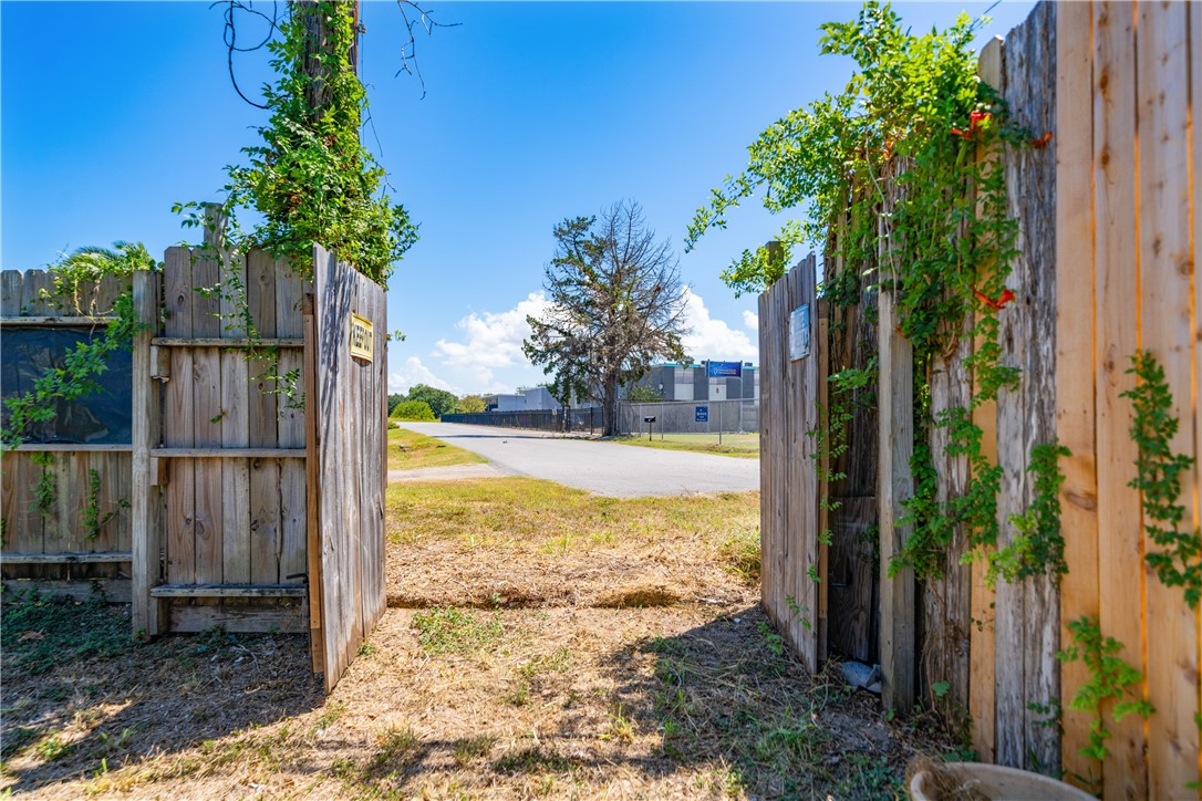 1325 Ray Drive Corpus Christi TX 78411