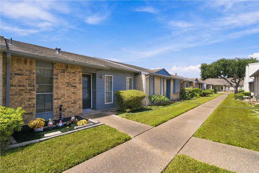 1818 Rodd Field I5 Corpus Christi TX 78412