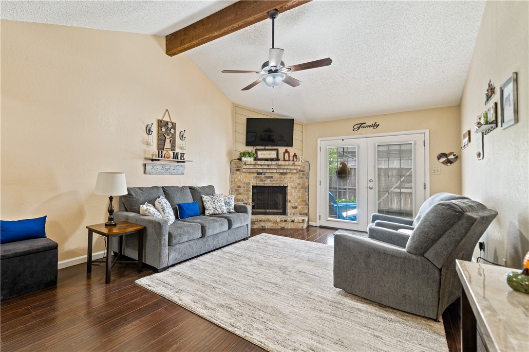 1818 Rodd Field I5 Corpus Christi TX 78412