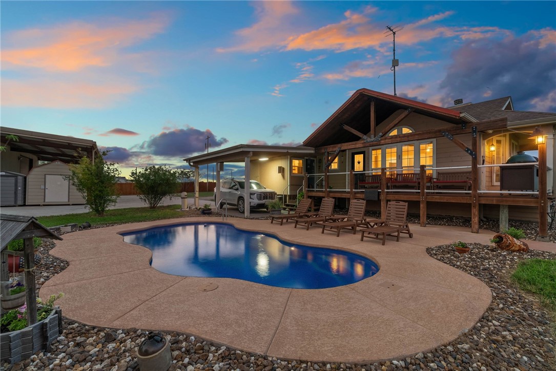 318 County Road 3032 Orange Grove TX 78372