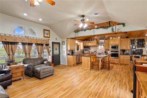 318 County Road 3032 Orange Grove TX 78372