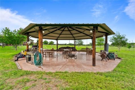 318 County Road 3032 Orange Grove TX 78372