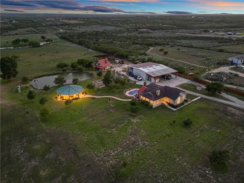 318 County Road 3032 Orange Grove TX 78372