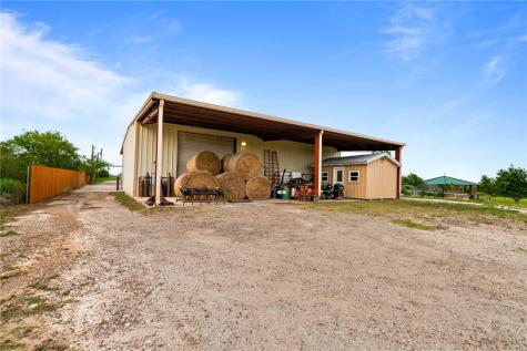 318 County Road 3032 Orange Grove TX 78372