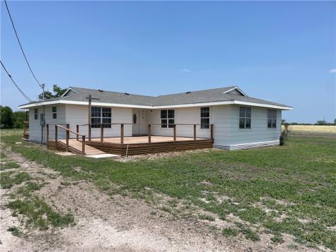 710 N Eugenia Street Orange Grove TX 78372