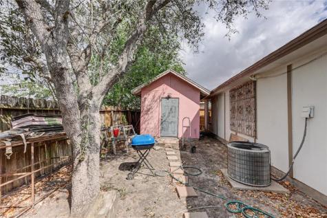 1109 Green Field Drive Corpus Christi TX 78405