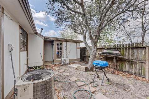 1109 Green Field Drive Corpus Christi TX 78405
