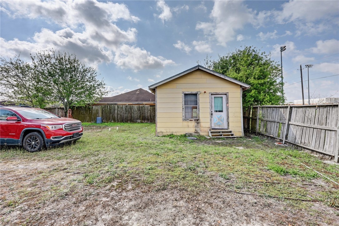 1109 Green Field Drive Corpus Christi TX 78405