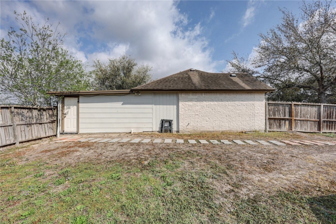 1109 Green Field Drive Corpus Christi TX 78405