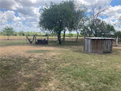 1260 W County Road 303 Orange Grove TX 78372
