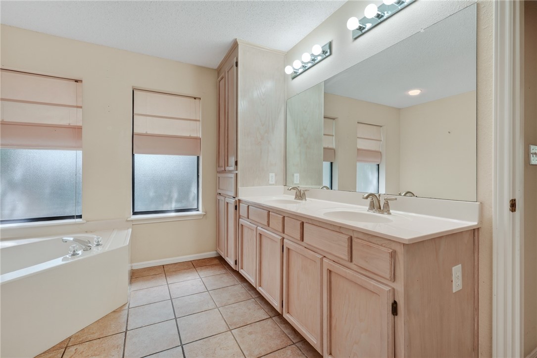 204 Highlands Drive Rockport TX 78382